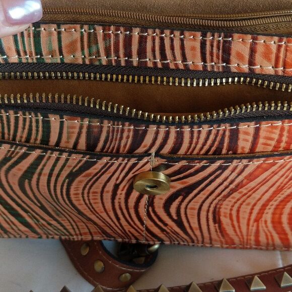 Patricia Nash Wavy Striped Hermosa Medium Crossbody-Pyramid Studded Strap - Picture 14 of 16